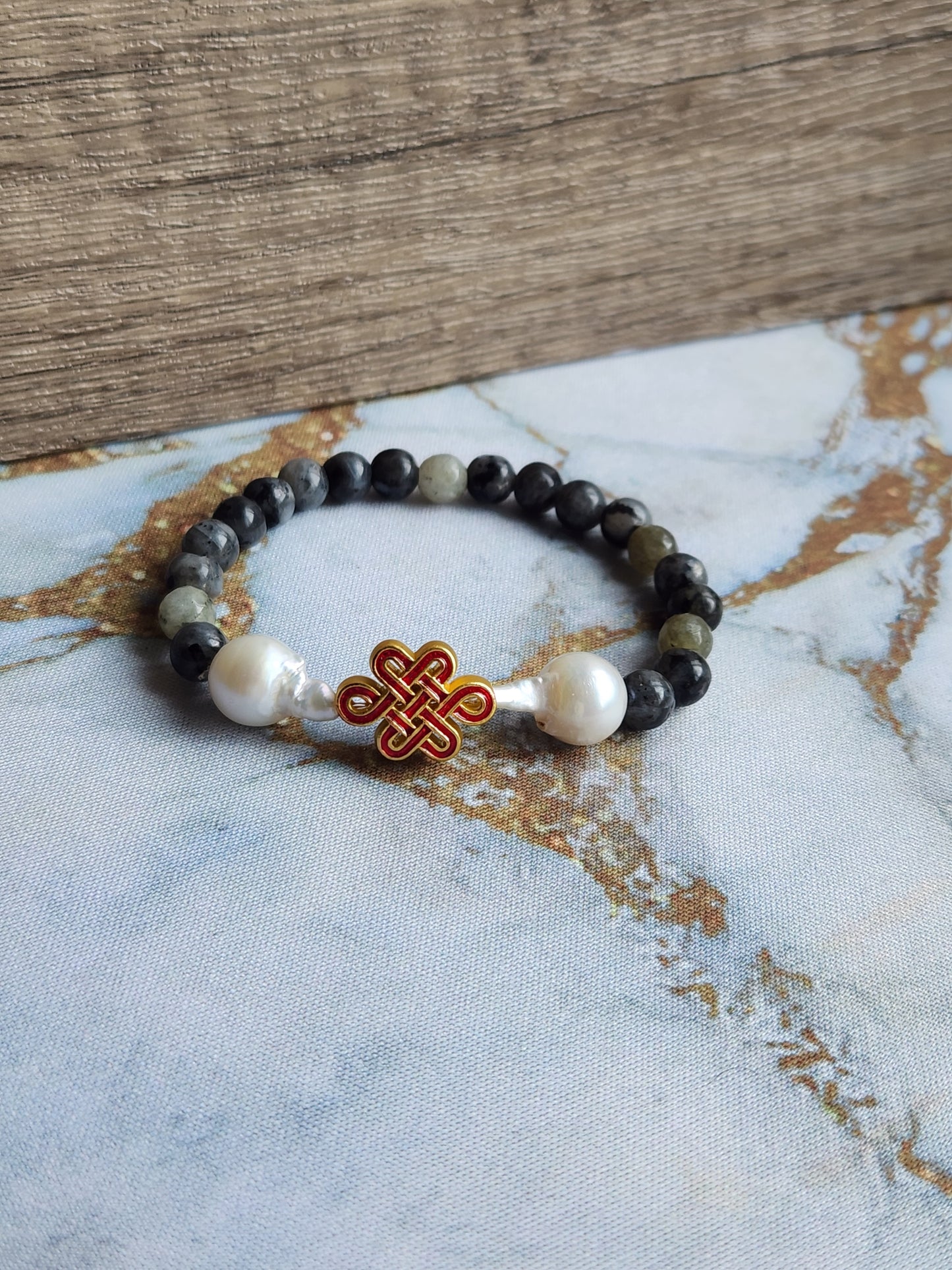 Chinese Knot Green Moonstone & Labradorite Bracelet