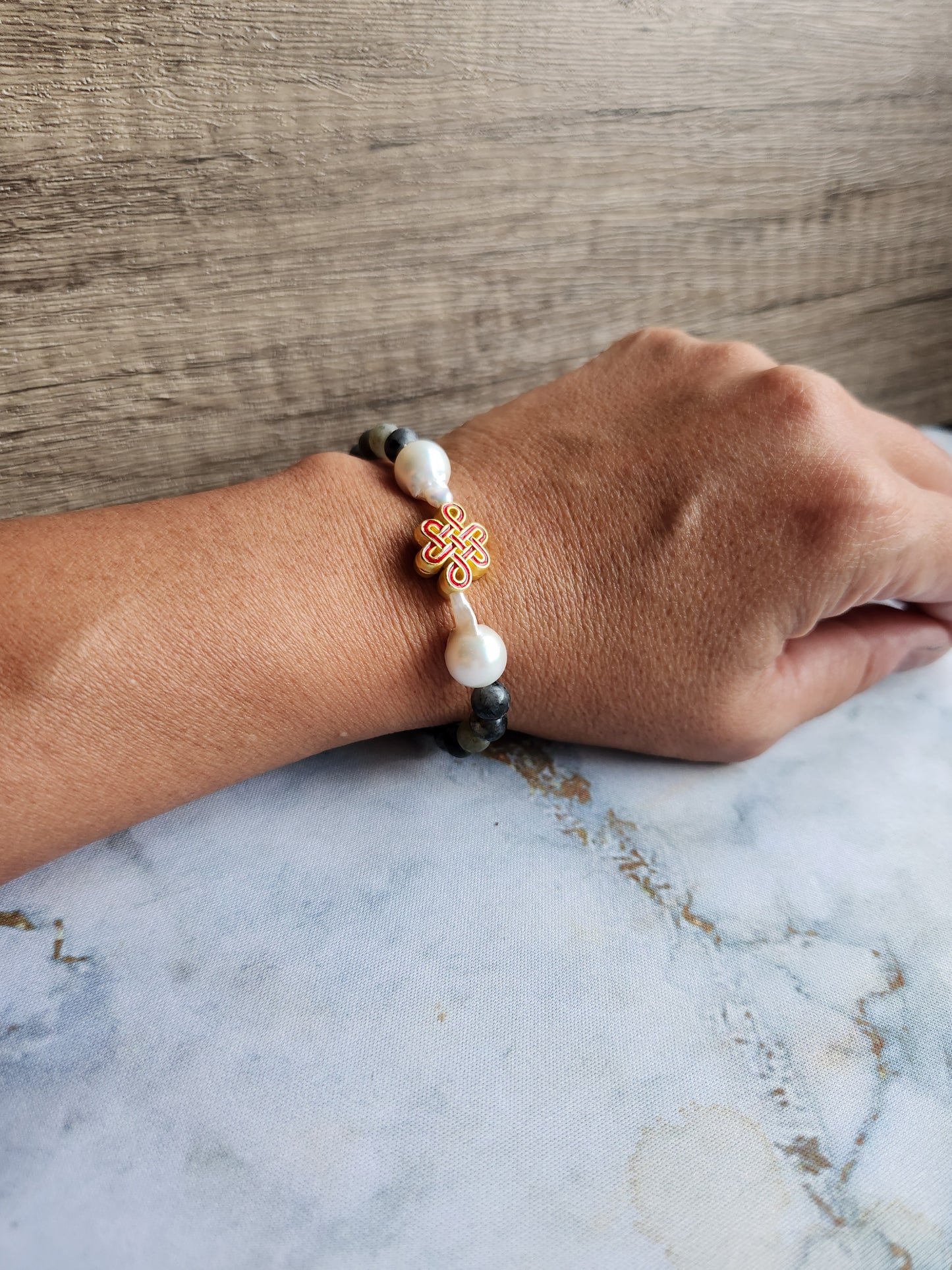 Chinese Knot Green Moonstone & Labradorite Bracelet