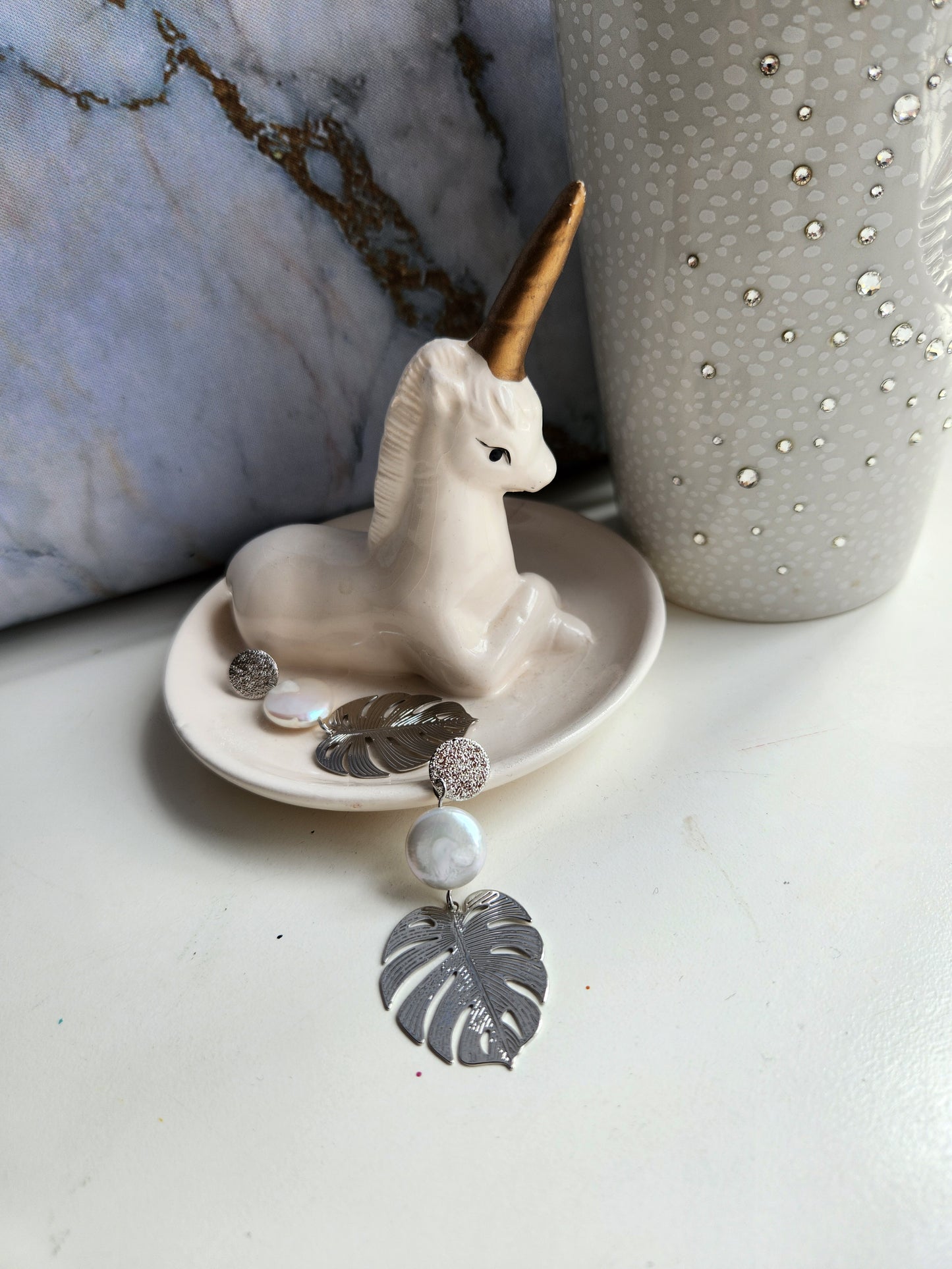 Girl with Silver Monstera Leaf Pearl Earrings