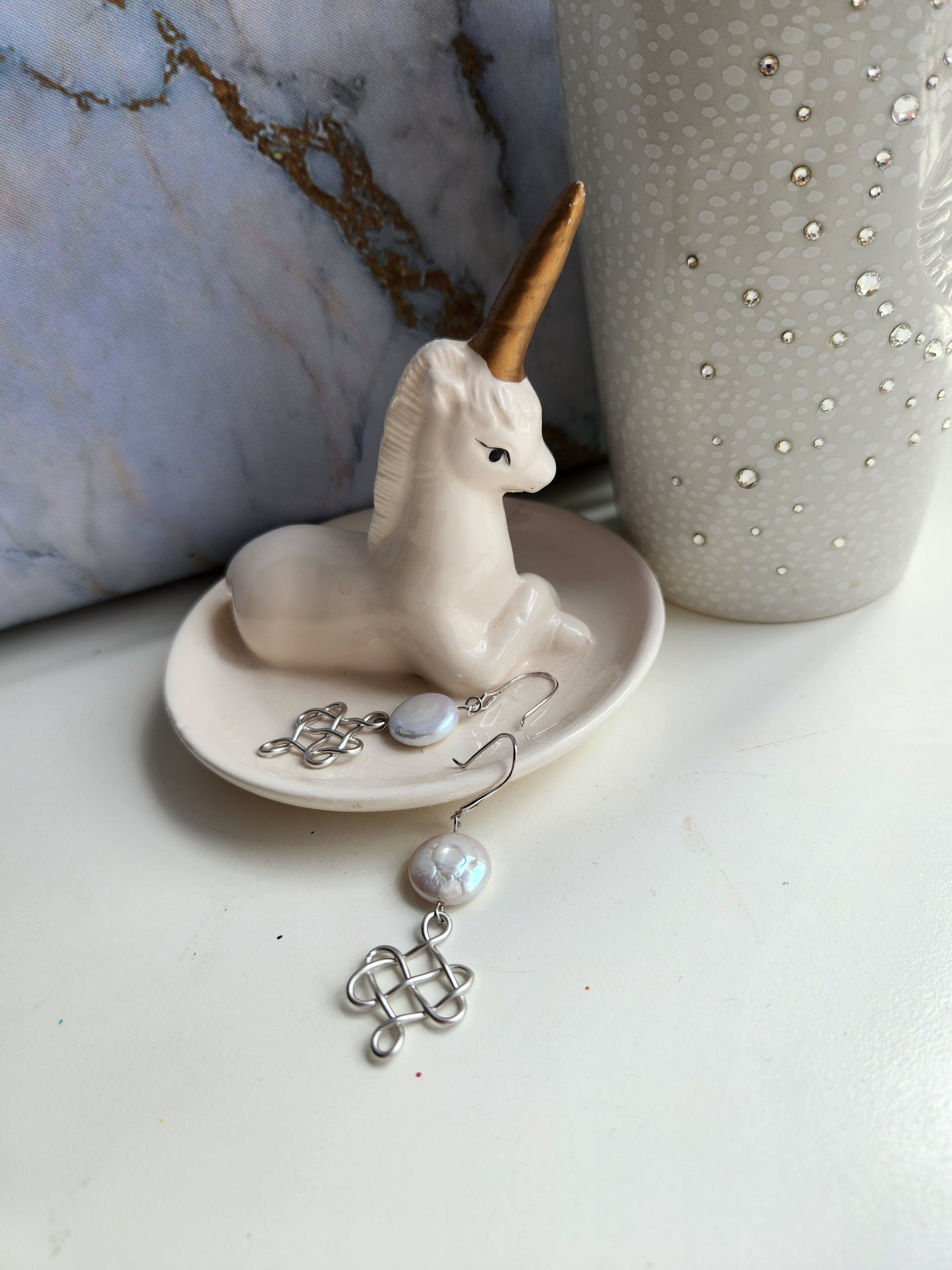 Girl with Chinese Knot Pearl Earrings