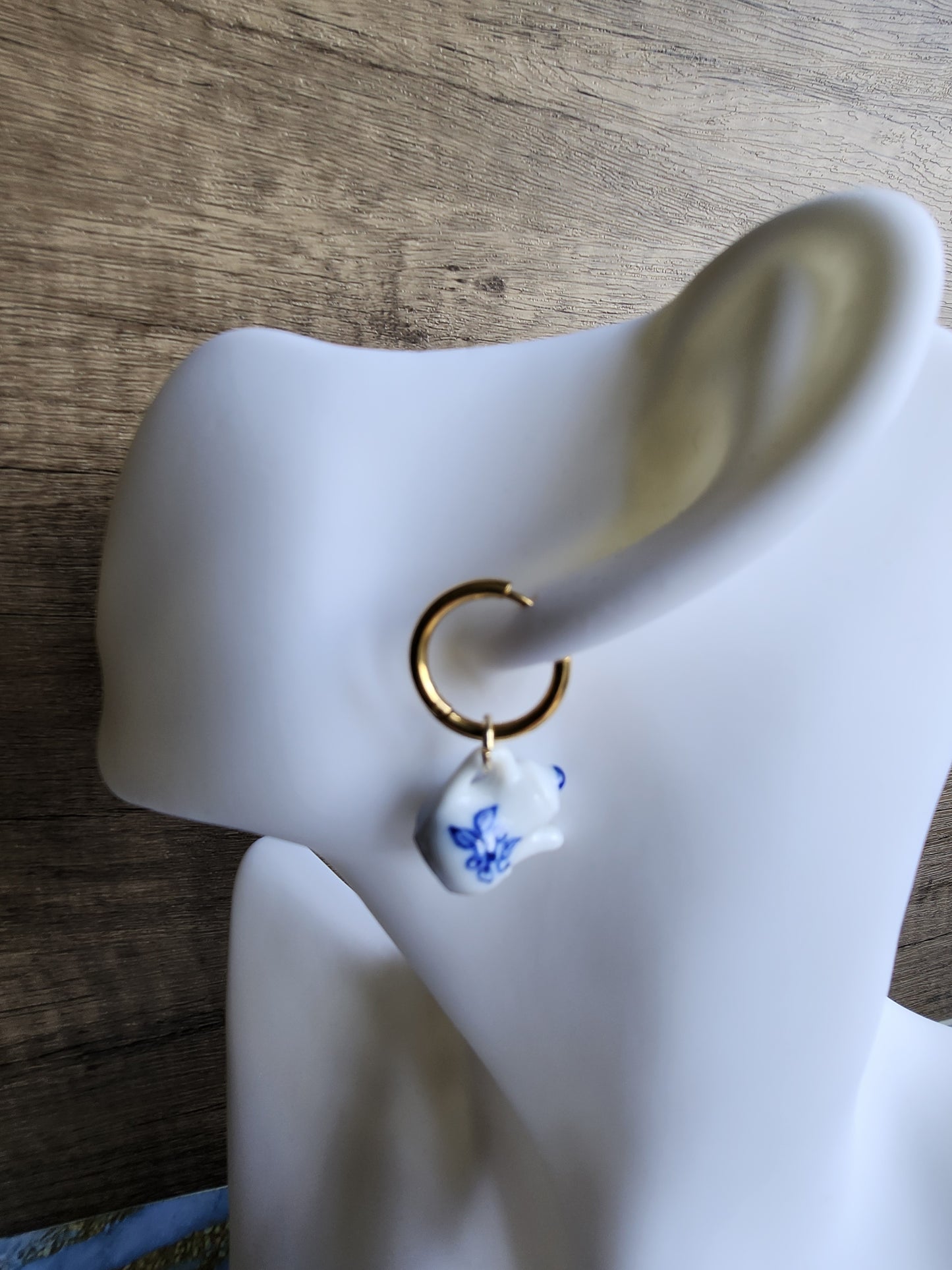 Tang Porcelain Teapot Pearl Earrings