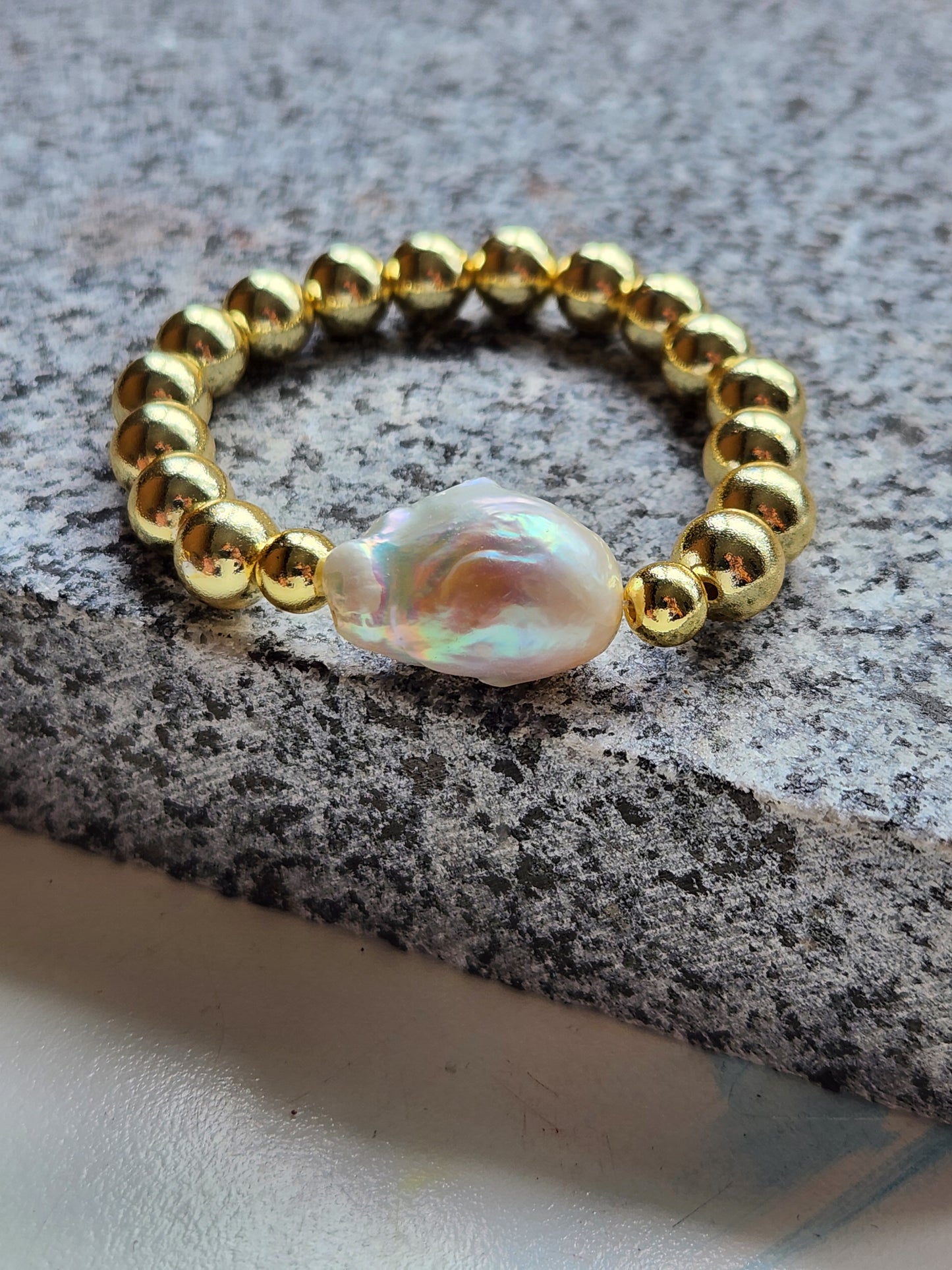 Strength Gold Baroque Pearl Bracelet