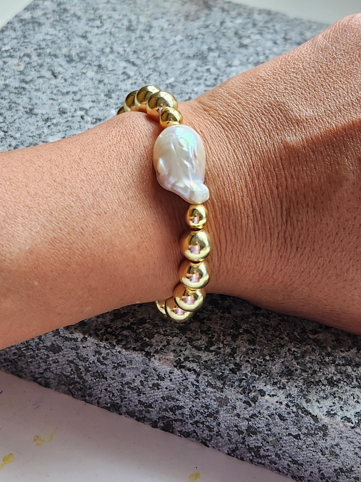 Strength Gold Baroque Pearl Bracelet
