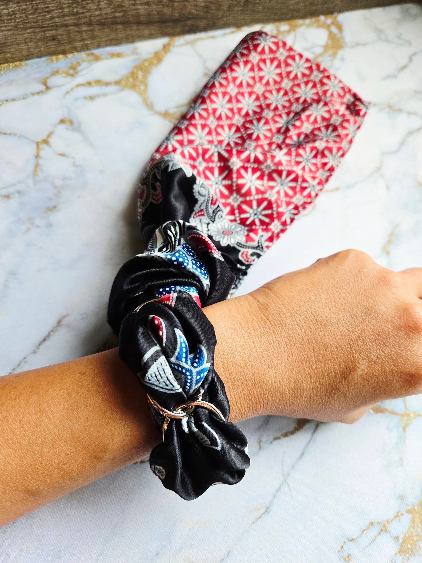 Anak Batik Black & Red Scarf Bangle