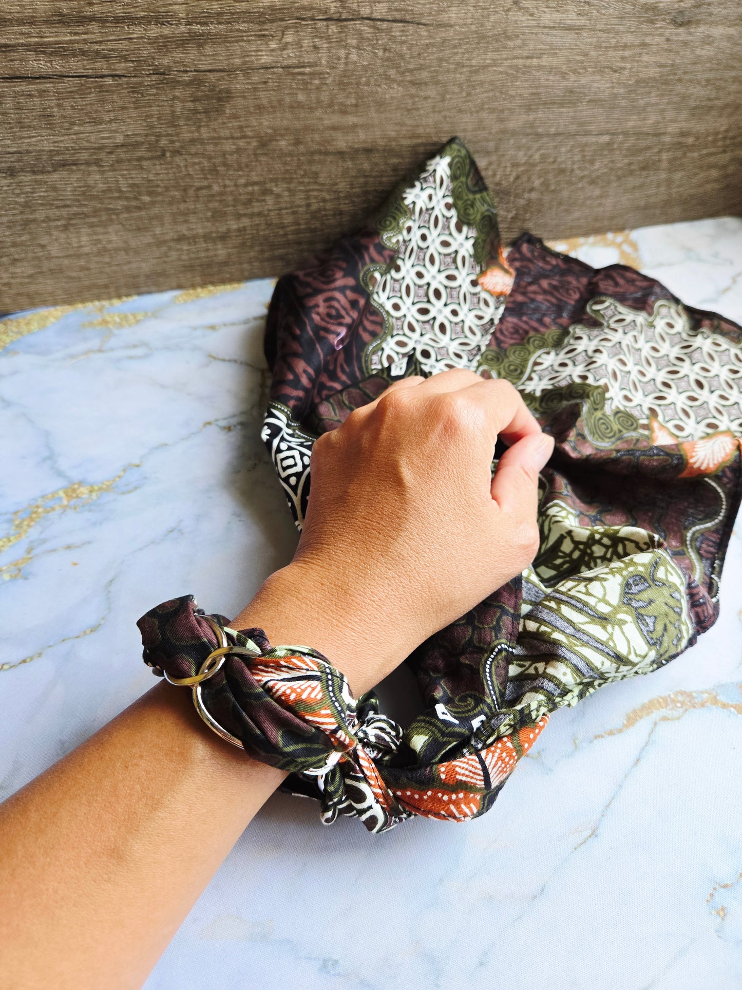 Anak Batik Black Scarf Bangle