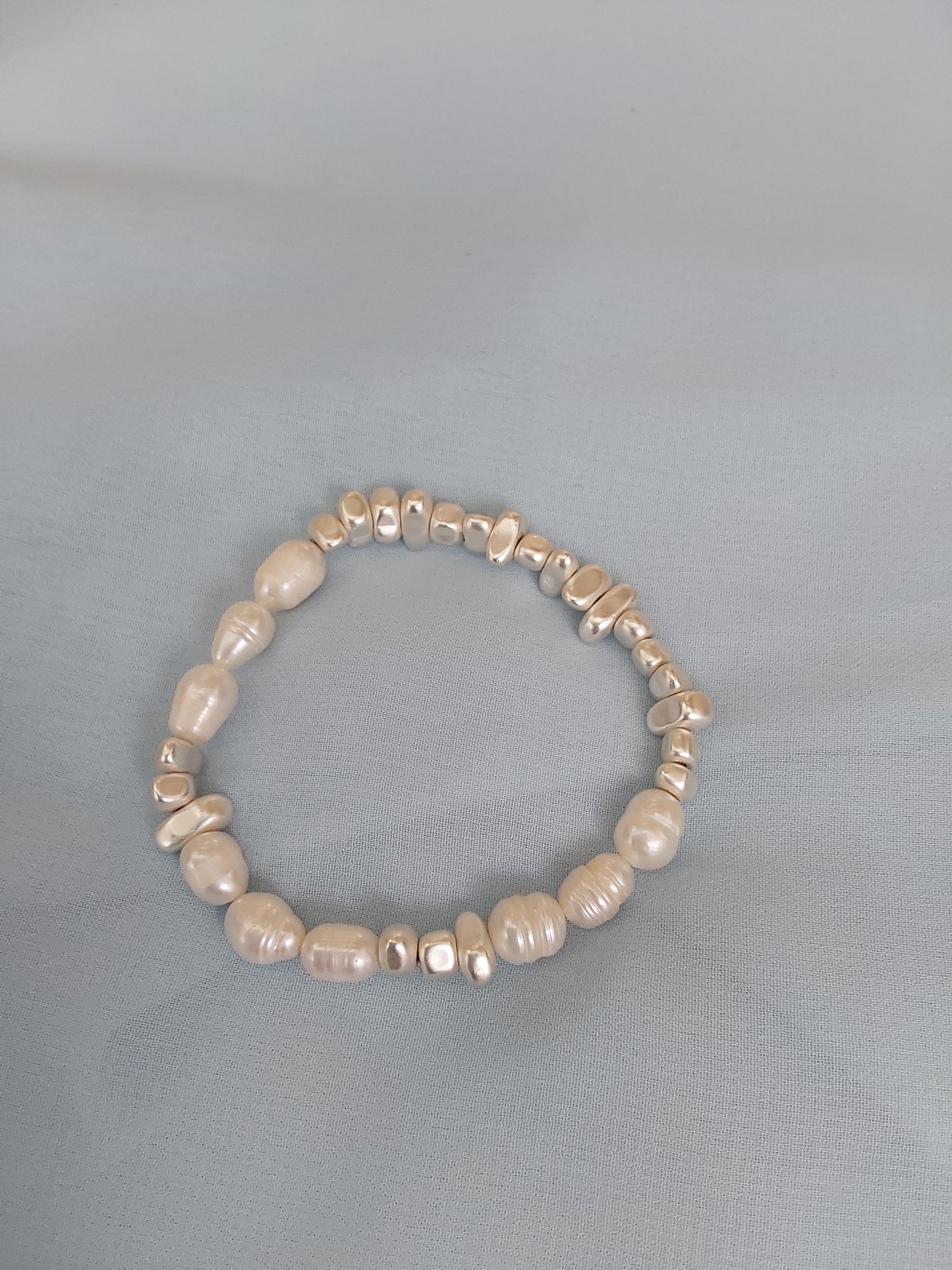 White pearl bracelet