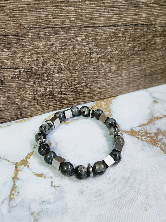 Labradorite bracelet with square stainless steel beads